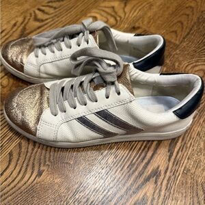 Dolce Vita Women's Gold Silver and white Sneakers 8